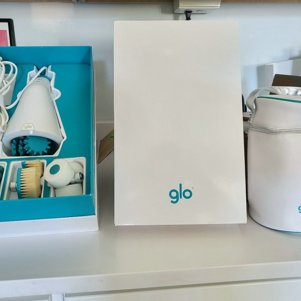 GLO 910 Cellulite Massage Machine with 4 Massage Heads